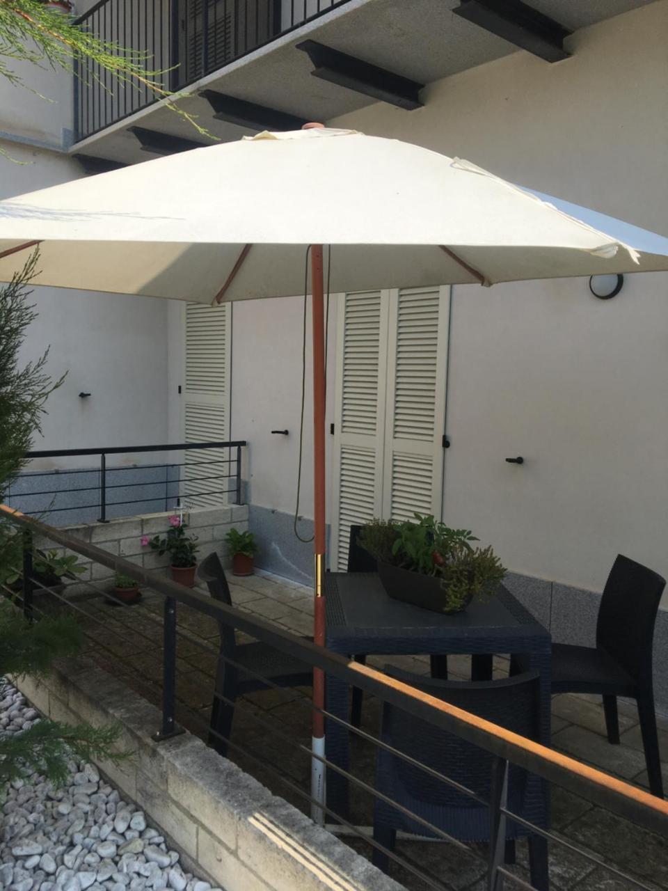Home Holiday "Da Mamma" Alba  Exterior photo
